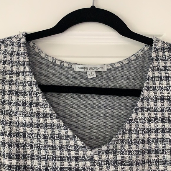 Tie front tank - Picture 2 of 2